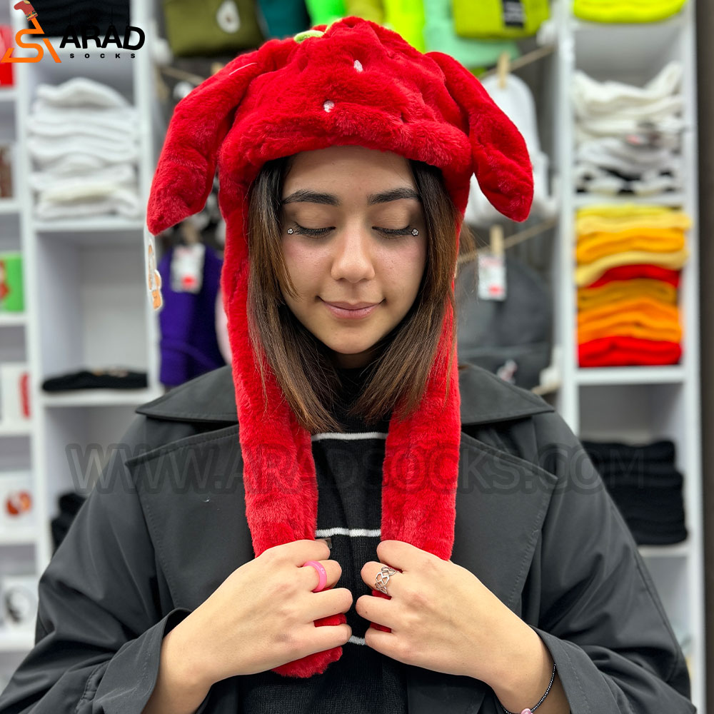کلاه پمپی میوه ای قرمز